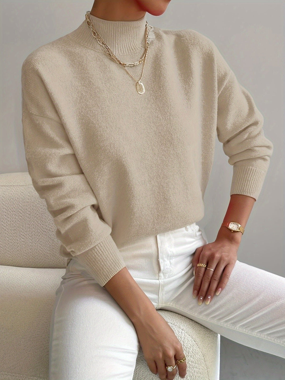 Sweter damski z okrągłym dekoltem - Elise Back